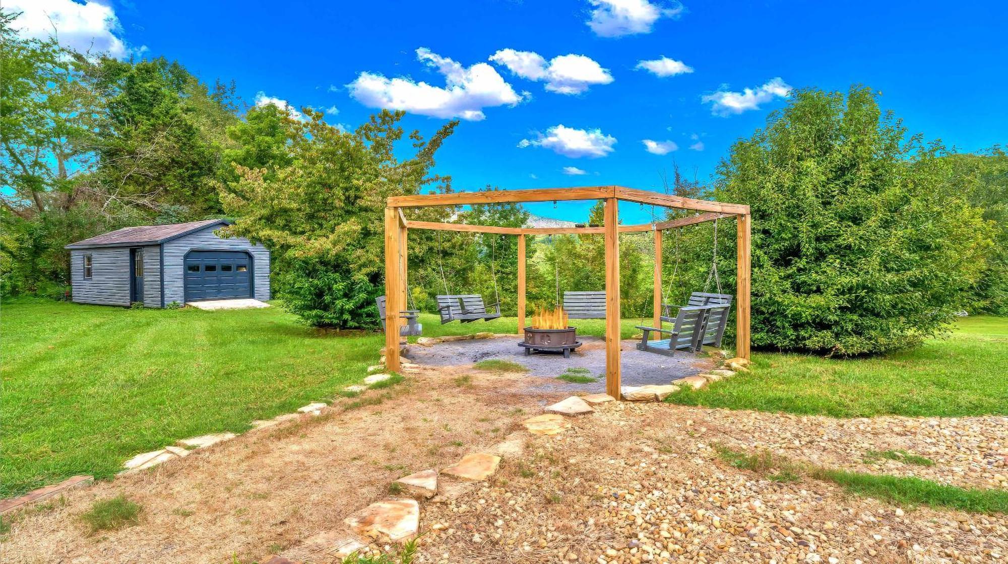 Poolside At Autumn Woods - Pool, Theater, Fireplace, Firepit, Arcade Sevierville Eksteriør bilde